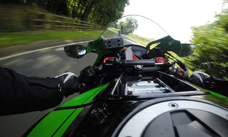 Rider Skills: How not to crash on left handers